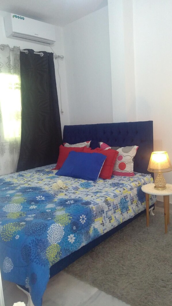 1 bedroom, bed sheets, wheelchair access