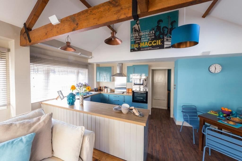 樓中樓客房, 私人浴室 | 公  共廚房 | 大型冰箱、微波爐、烤箱、爐台