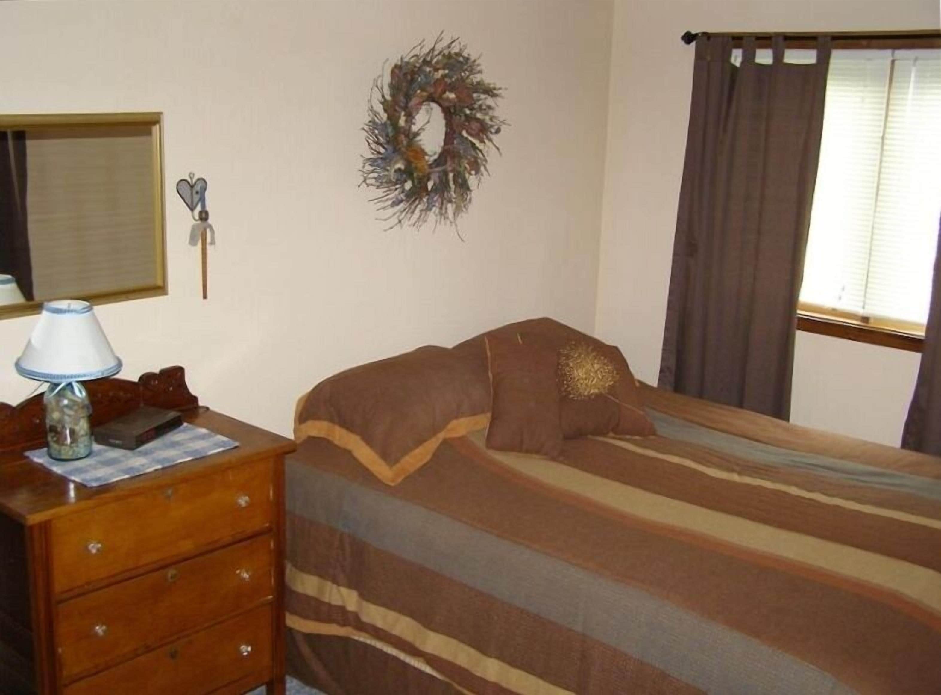 Westview Retreat on Solberg Lake