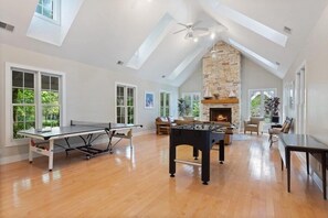 Games room - Association Pool Close To Beach & Downtown! (Union Pier)