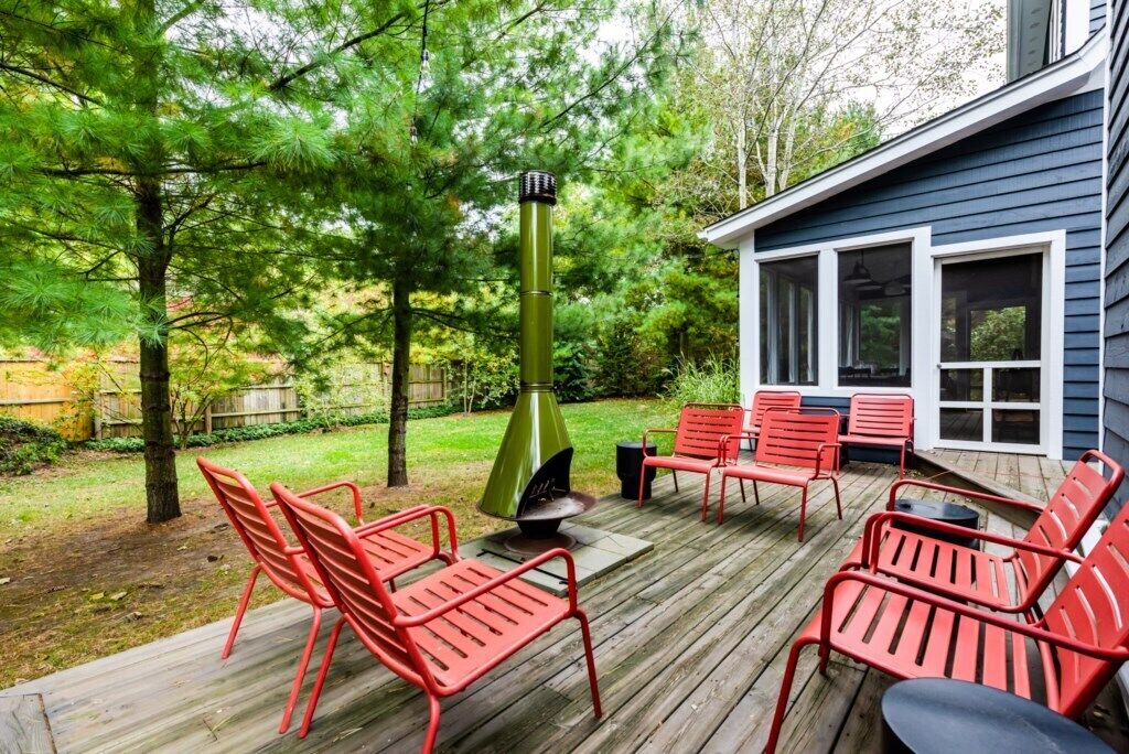 Beautiful Home with Association Pool Close To Beach & Downtown!