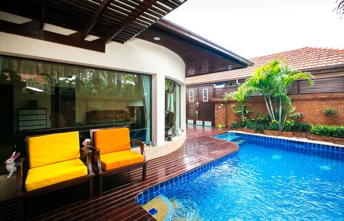 Fully large Private Pool Villa Pattaya