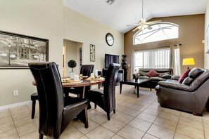 Traditional House (5 Bedrooms)