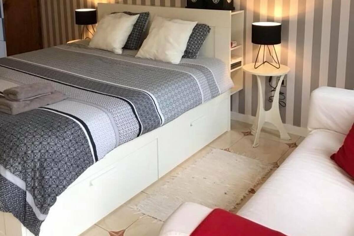 Blackout curtains, soundproofing, cots/infant beds, free WiFi