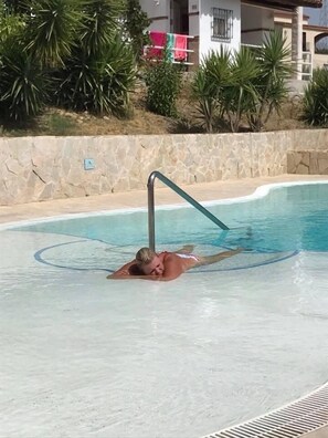 Seasonal outdoor pool