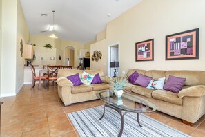 Een televisie en een tafeltennistafel