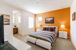 6 bedrooms, premium bedding, individually decorated - Davenport- Lovely 6bd/5ba Poolhome - #6av391 (Davenport)