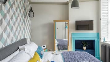 2 bedrooms, premium bedding, desk, soundproofing