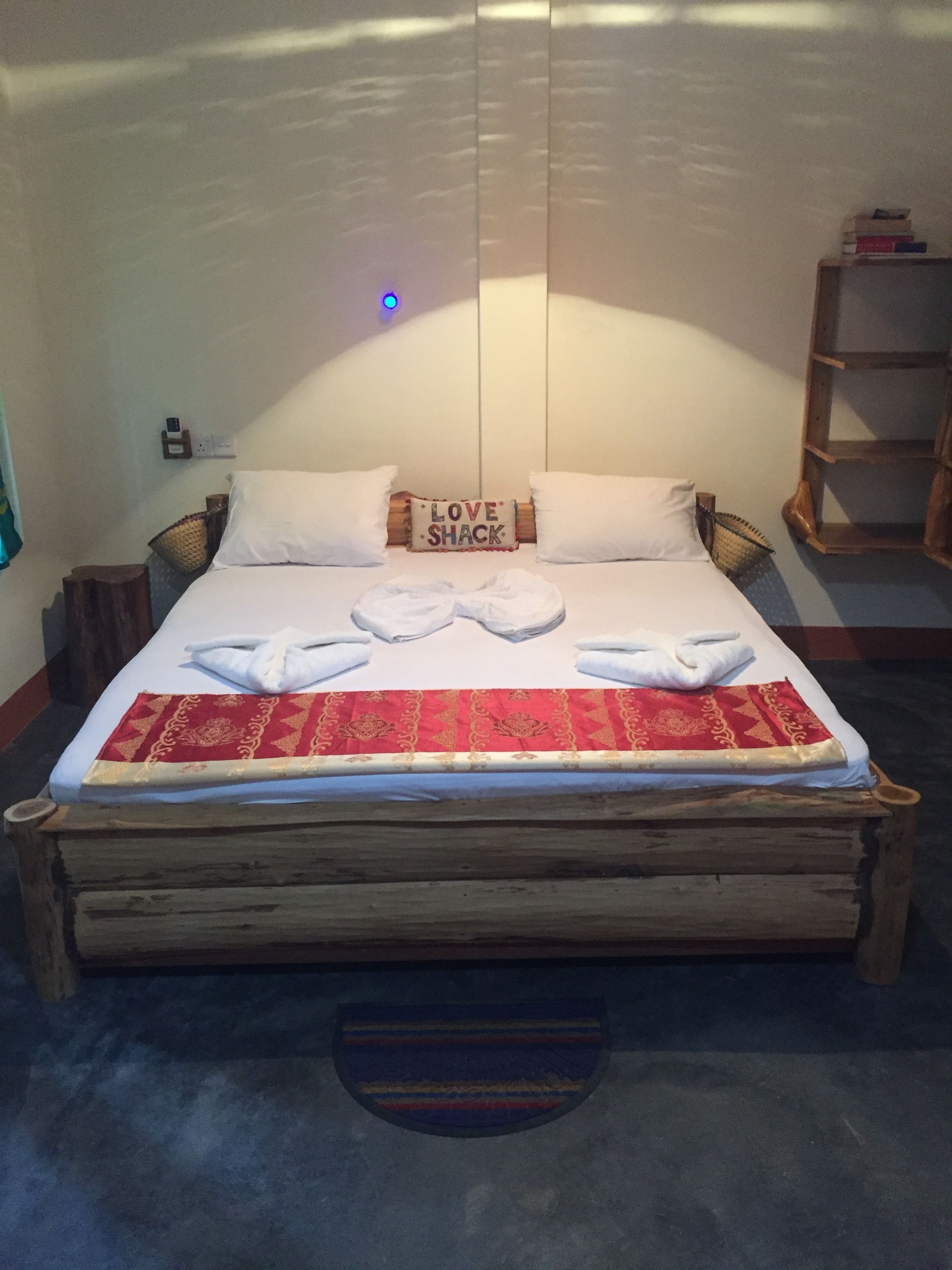 Hypo-allergenic bedding, desk, soundproofing, free WiFi