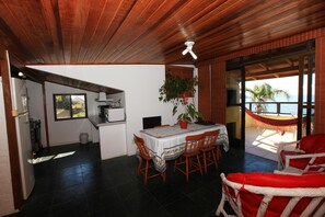 Living area - Pousada Hibisco (Bombinhas)