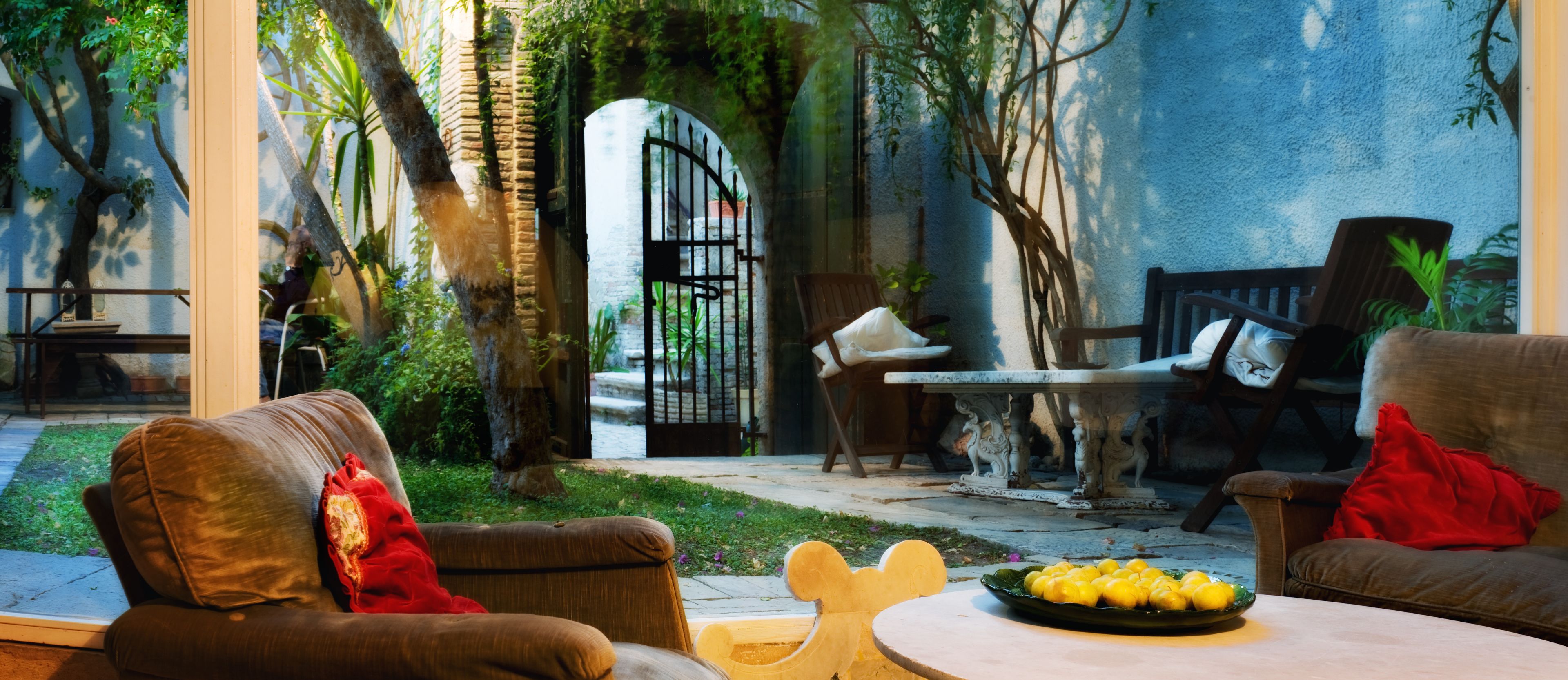 Coin salon dans le hall