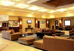 Lobby sitting area - Club Troy Hotel & Residence (Marmaris)