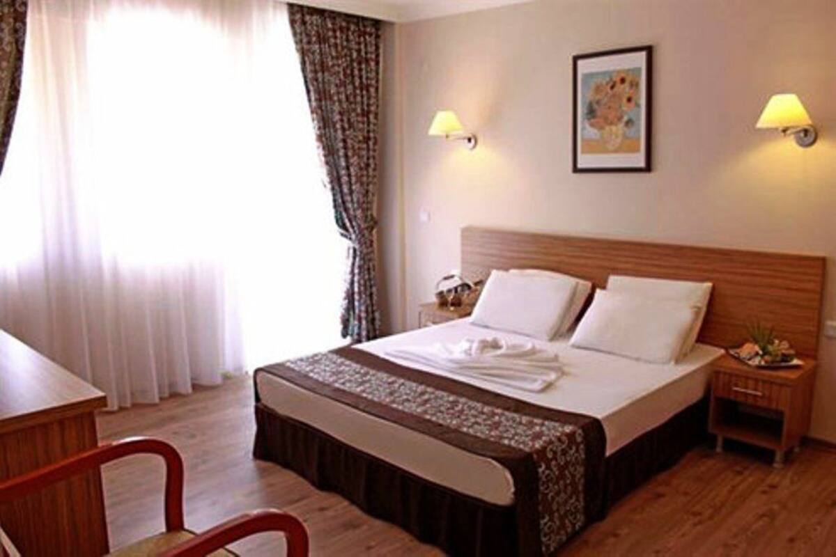 Family Room | Free minibar, blackout curtains, free cots/infant beds, rollaway beds