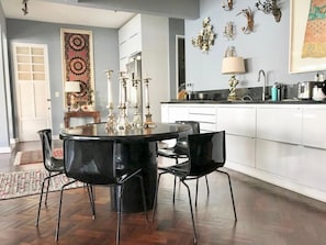 Quarto, várias camas, para não fumantes | Área de estar