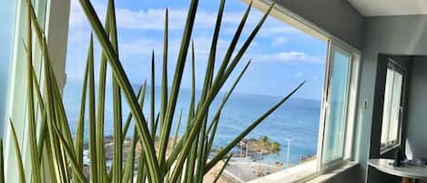 Værelse - flere senge - ikke-ryger | Strand-/havudsigt