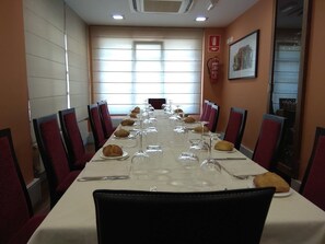 Esmorzar diari de cuina local (6.00 EUR per persona)