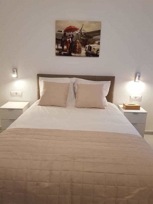 1 bedroom, individually decorated, individually furnished