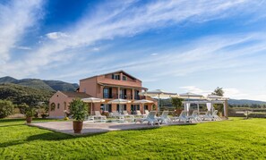 Property grounds - Eleni luxury villa (Corfu)