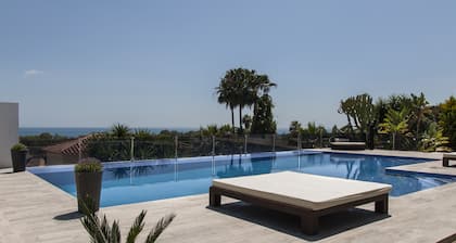 Exclusive 5star sea view villa Elviria