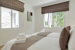 Villa exclusiva, alberca privada | 15 habitaciones, cortinas blackout y tabla de planchar con plancha 