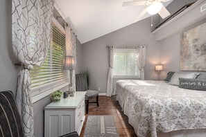 4 soverom, skrivebord, strykejern/-brett og wi-fi (inkludert)