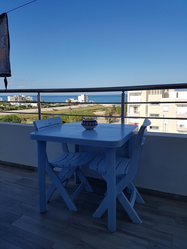 Appartement Ville, 1 grand lit, accessible aux personnes à mobilité réduite, vue mer | Réception