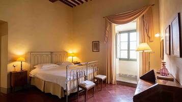 9 Schlafzimmer, Bügeleisen/Bügelbrett, WLAN, Bettwäsche