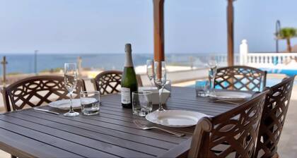 Stunning Views Of The Ocean With 3 Bedrooms & 2 Bathroom