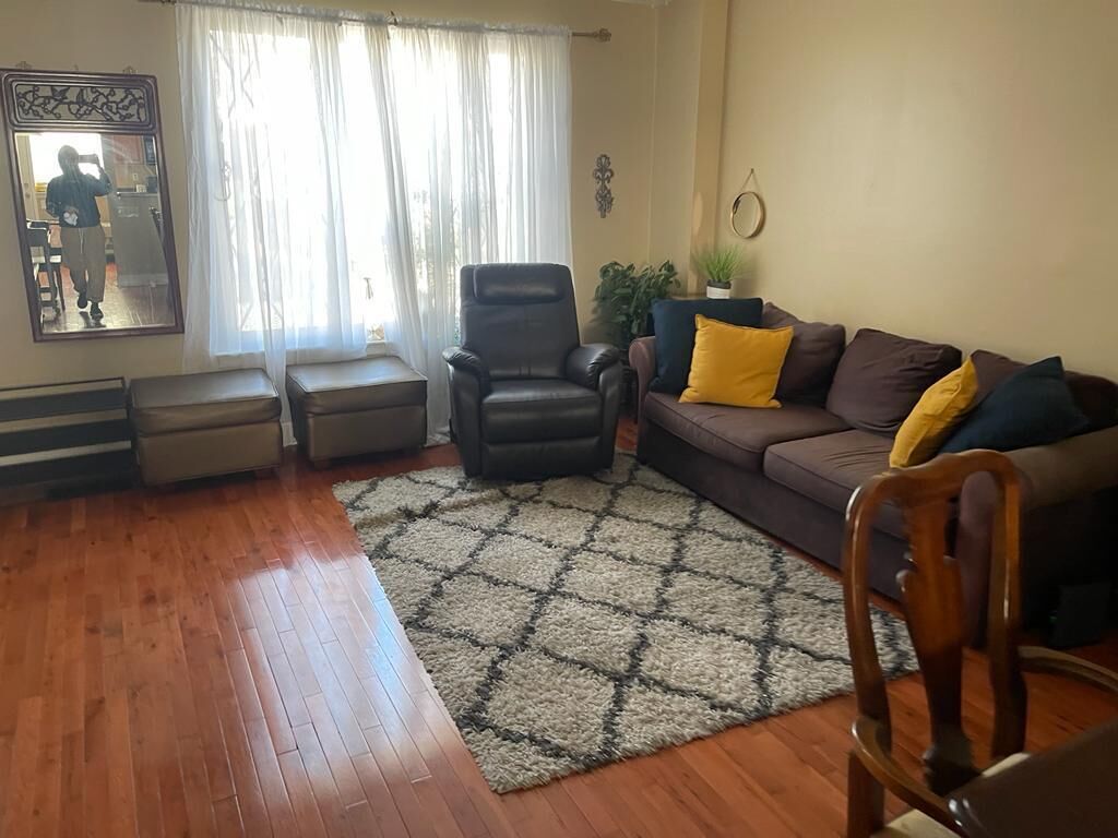 Tuscany 2900 - Classic Italian Style Home on Quiet Street w Parking with Deck