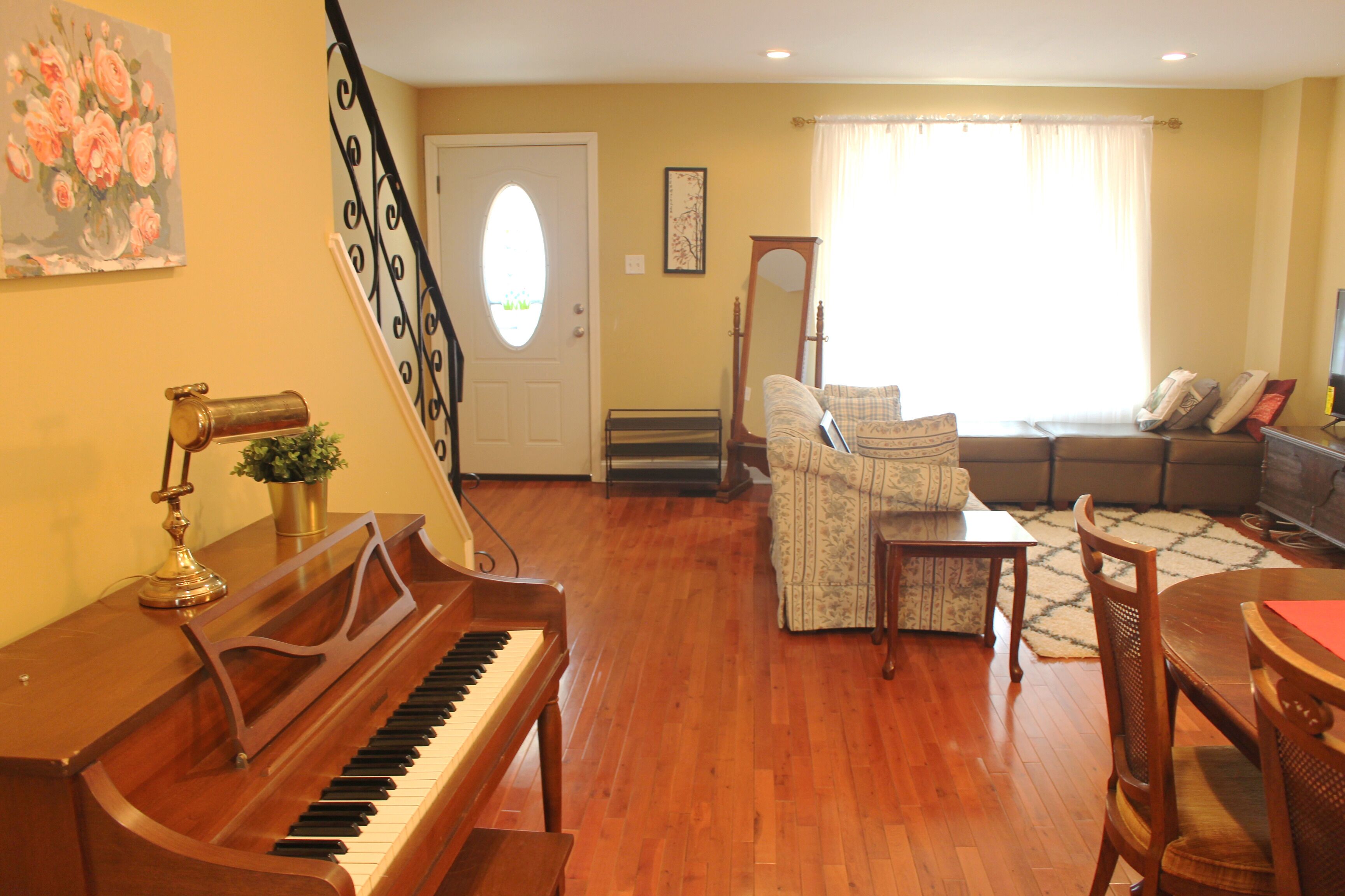 Tuscany 2900 - Classic Italian Style Home on Quiet Street w Parking with Deck