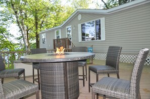 Outdoor dining - A Perfect Vacation Awaits!  (Moose Lake)