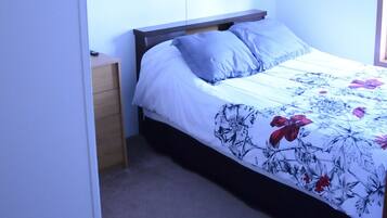 4 bedrooms, free WiFi, bed sheets