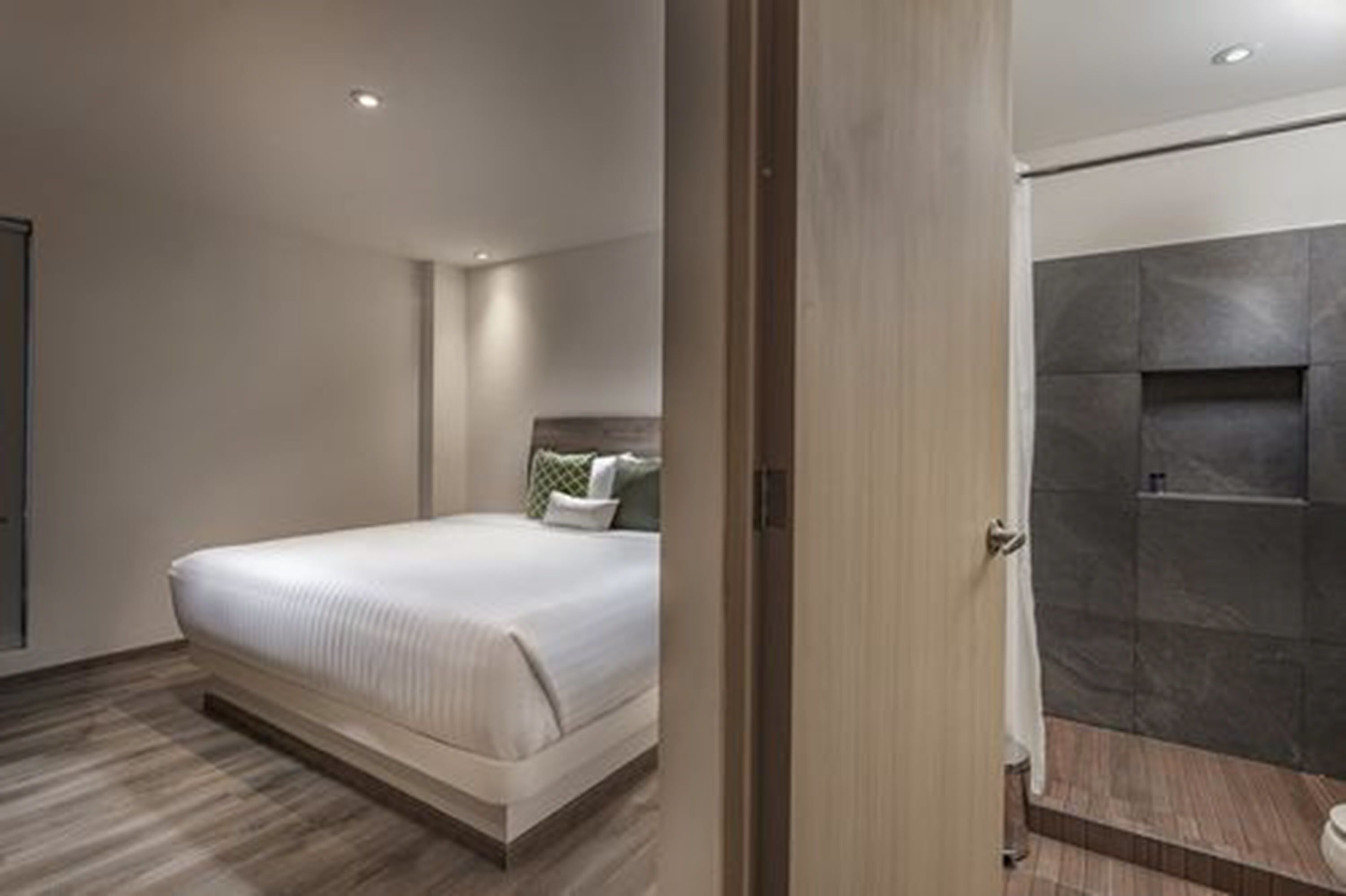 Foto - ROOM Hotel & Suites