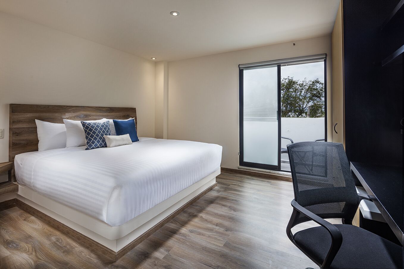 Foto - ROOM Hotel & Suites
