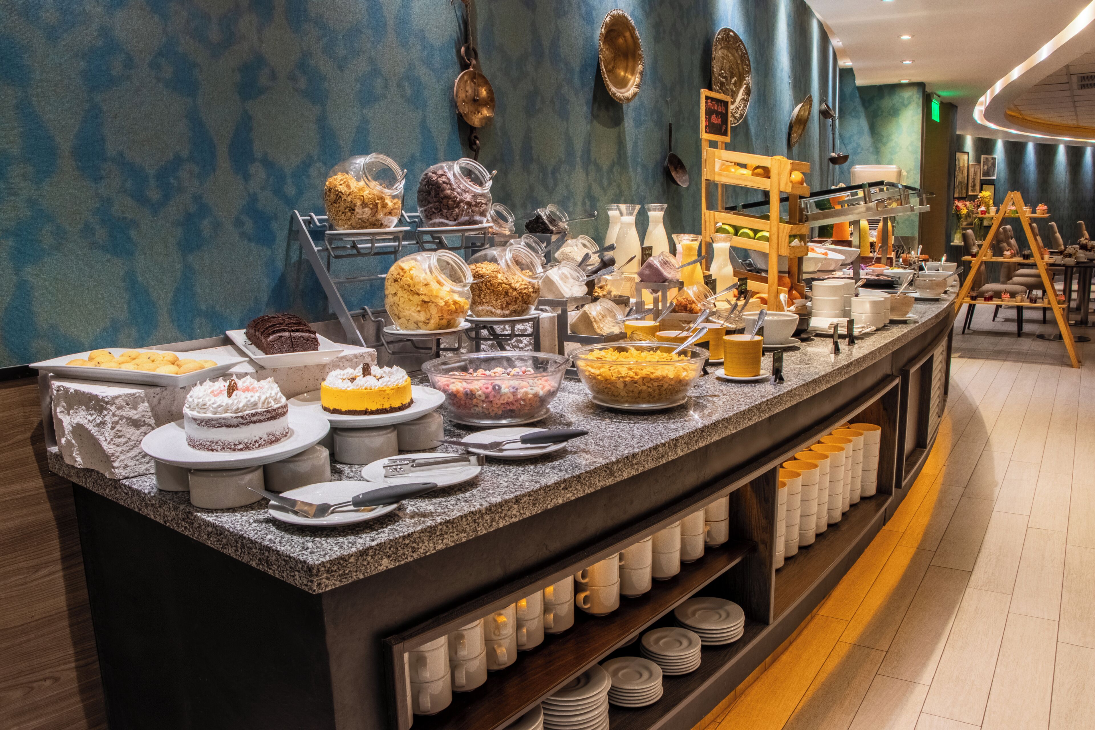 Free daily buffet breakfast