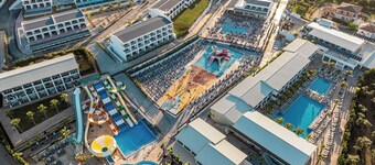 Caretta Paradise Resort & Waterpark