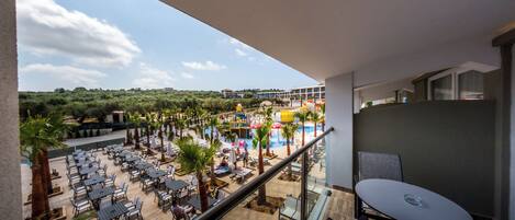 Habitación familiar, vista a la alberca | Vista desde la habitación