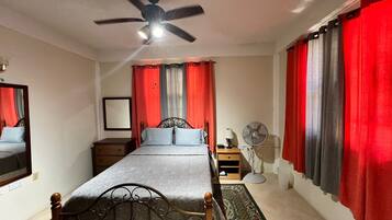 2 bedrooms, in-room safe, desk, iron/ironing board
