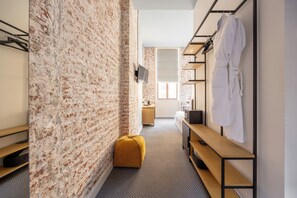 In-room safe, blackout curtains, soundproofing, free WiFi - FERENC Hotel & Restaurant (Lviv)