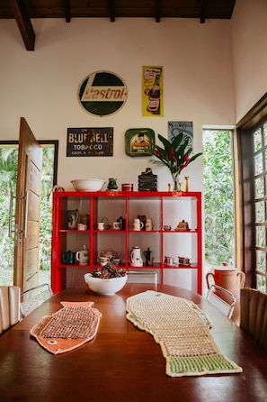 Casa de diseño, 1 habitación, vistas al mar | Comedor