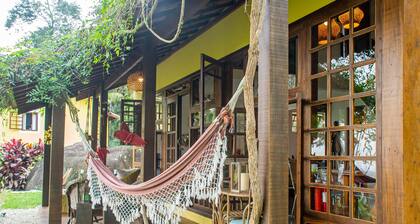 Bus Stop Paraty