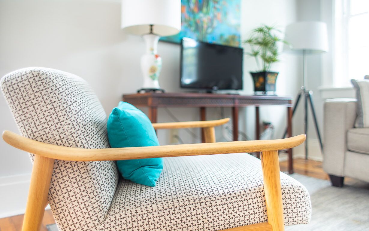 Safe & Central, Dog Friendly, Great for a Young Family by Lucky Savannah