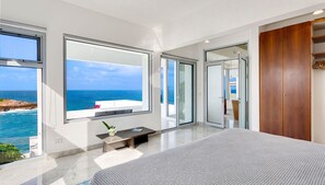 4 habitaciones y caja de seguridad en la habitación 