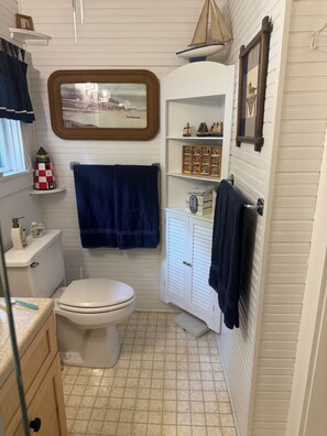 Combinazione doccia/vasca, asciugacapelli, bidet, asciugamani