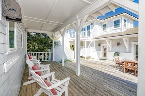 Outdoor dining - Large home with private guest crofter across from the beach access, wrap around porches (Bald Head Island)