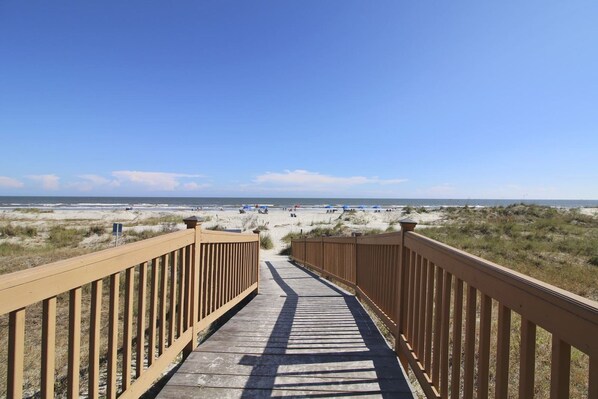 On the beach - Windsor Court N 4109 (Hilton Head Island)