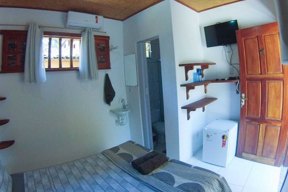 Suite (7) - (up to 3 people)