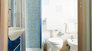Shower, free toiletries, hair dryer, bathrobes