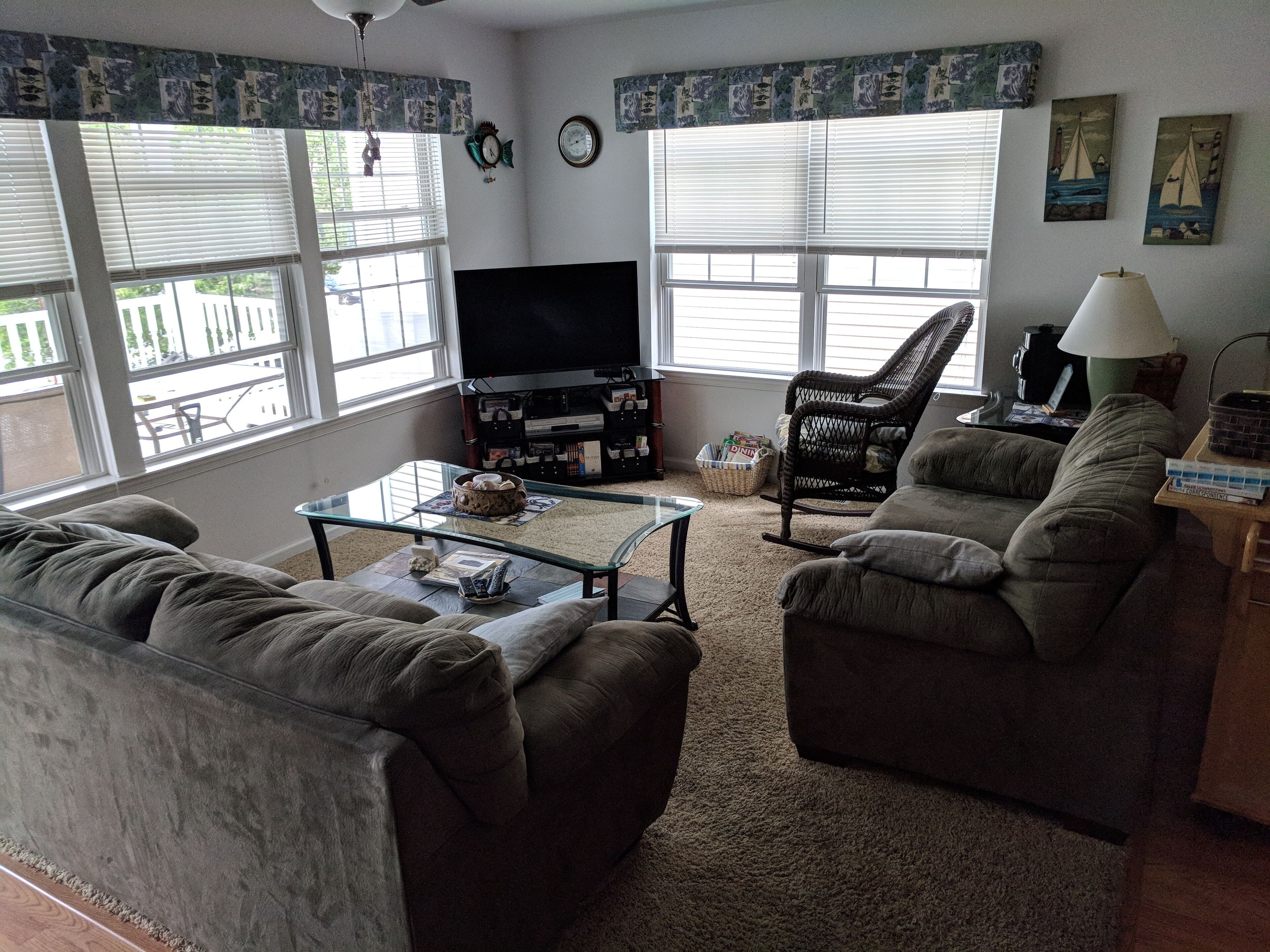 Convention Ctr., Beach, Boardwalk only1.5 blocks away. We rent all year!