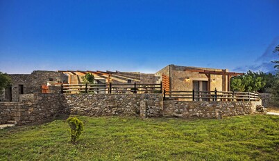 Petrakis Cretan Homes "PLATANI"